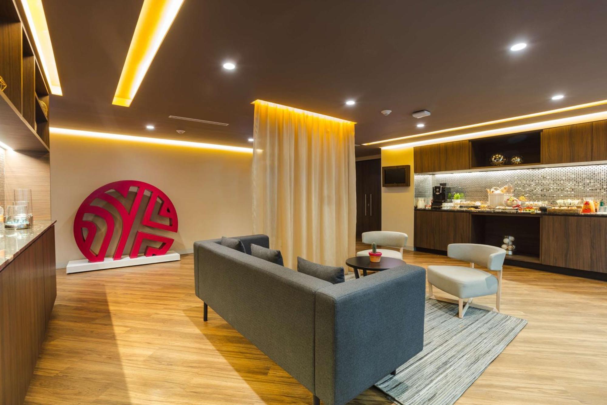 Nh Collection Mexico City Reforma Kültér fotó The interior of the 2018 renovated suite