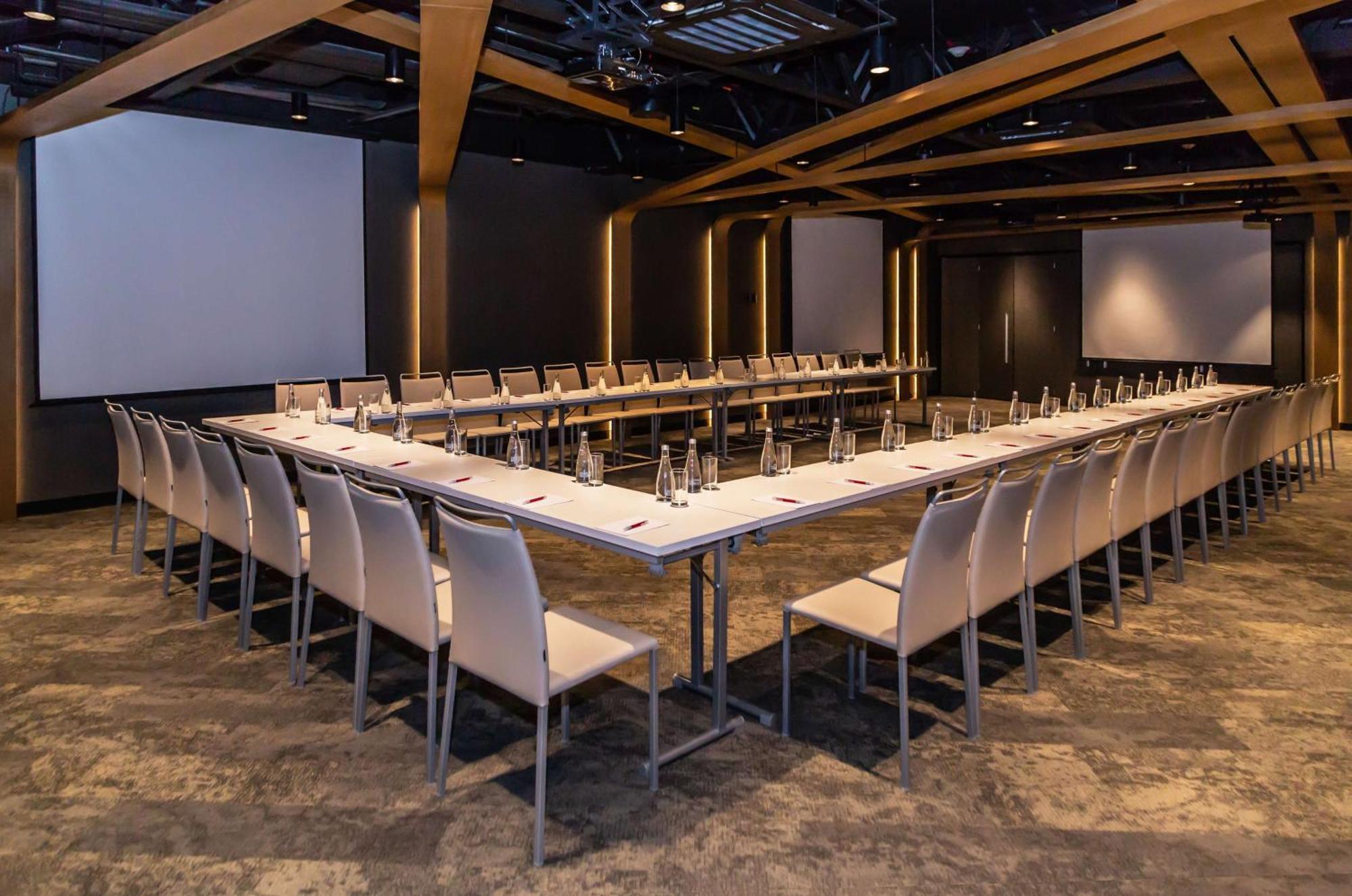 Nh Collection Mexico City Reforma Kültér fotó The U-shaped table