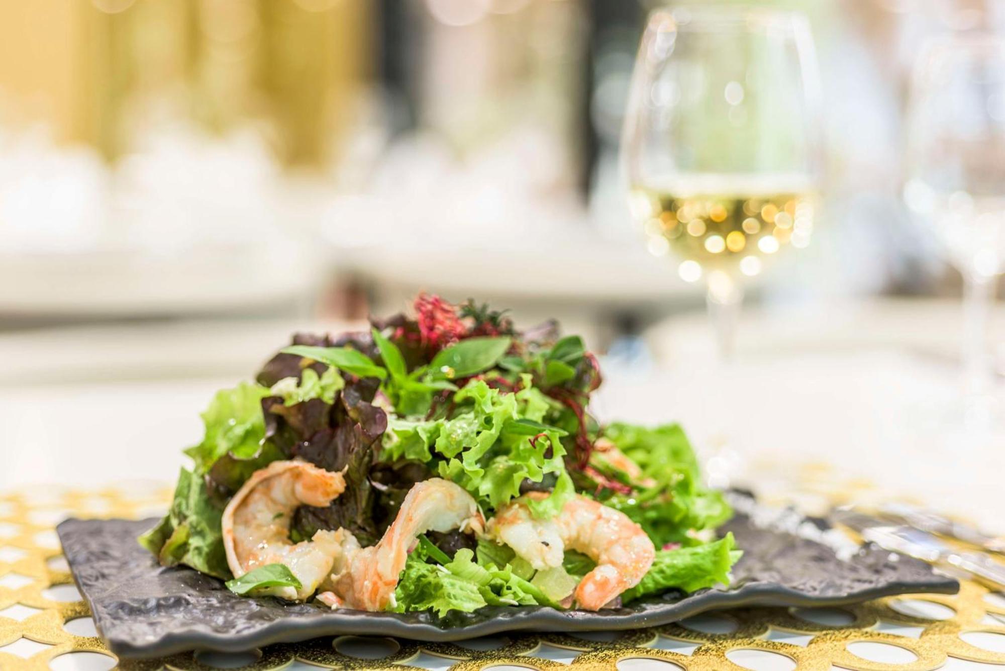 Nh Collection Mexico City Reforma Kültér fotó A prawn salad
