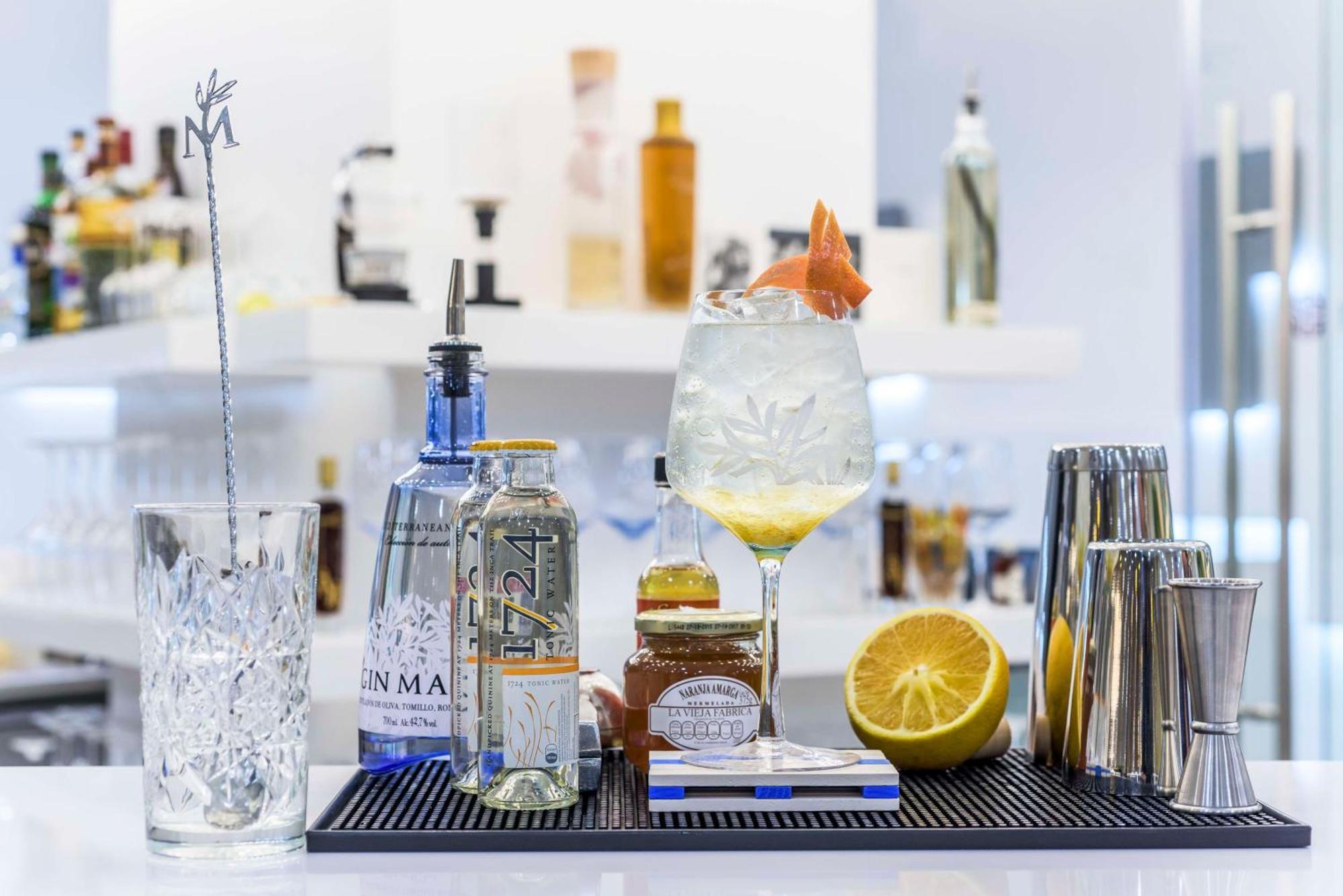 Nh Collection Mexico City Reforma Kültér fotó A bottle of NMA Gin